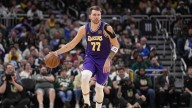Luka Doncic’s 30-point 1st half in Lakers-Clippers has fans buzzing
