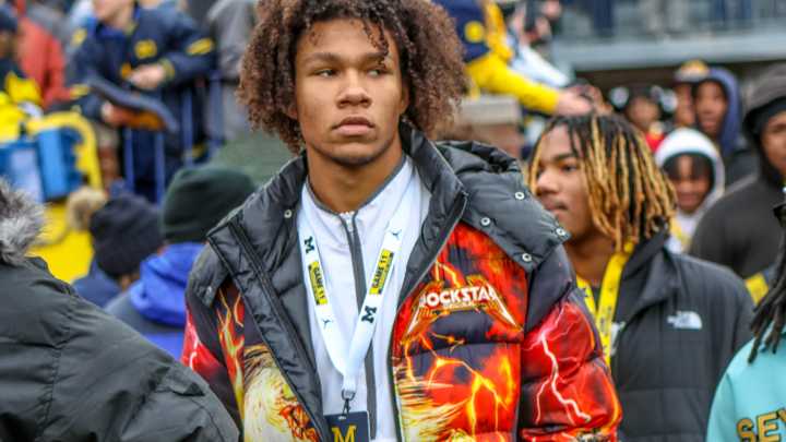 Michigan football lands four-star Muskegon edge Recarder Kitchen