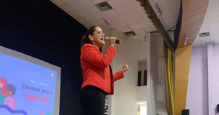 Concientizan a estudiantes de secundaria sobre la violencia