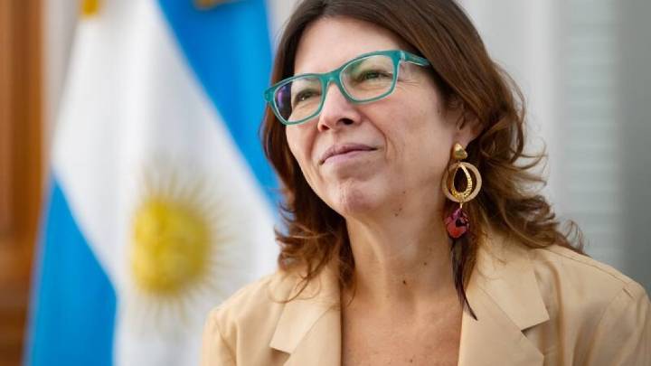 La ministra Silvina Batakis estará en Pigüé para entregar las 32 viviendas