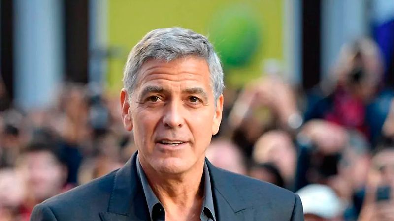 George Clooney admite que se sintió “un poco perturbado” al ver imágenes de sus películas antiguas