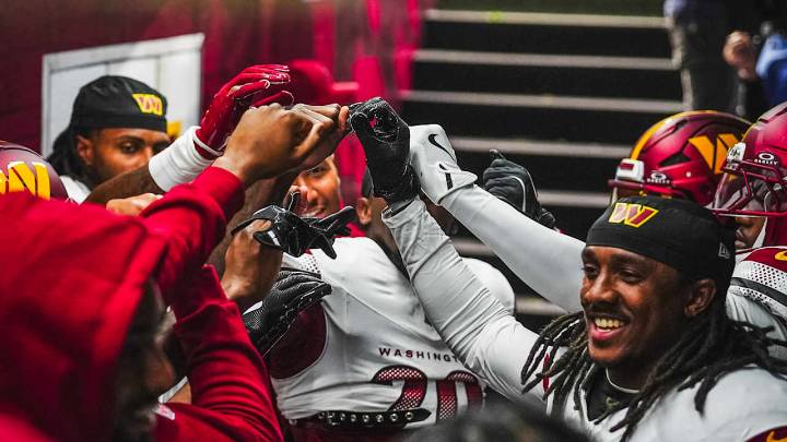 LOOK | Best shots from Commanders pregame warmups