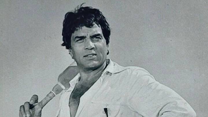 Dharmendra, The ‘He-Man’ Of Bollywood, Was Paid By Three Producers For His First Film, The Reason Will Shock You