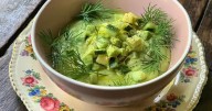 Qué se necesita para hacer una rica sopa fría de palta y pepino en 5 minutos