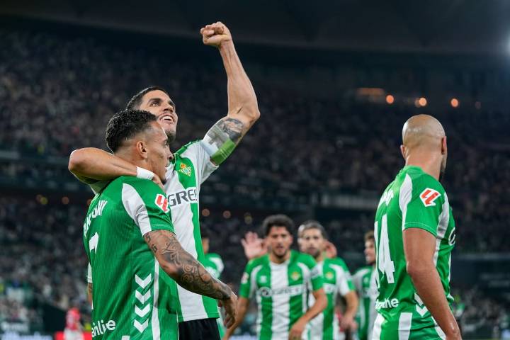 VIDEOS. Pellegrini vuelve a sonreír: el Real Betis golea para retornar a las victorias en La Liga Española