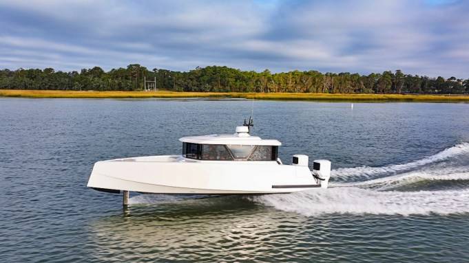 Navier's Quanta-R Foiling Yacht Can Cruise for 700 Nautical Miles