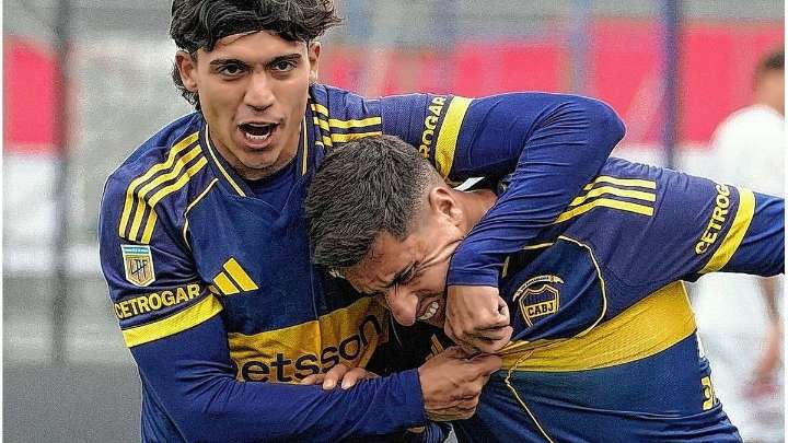 Boca Juniors se impuso 2-1 ante Estudiantes en un final agónico