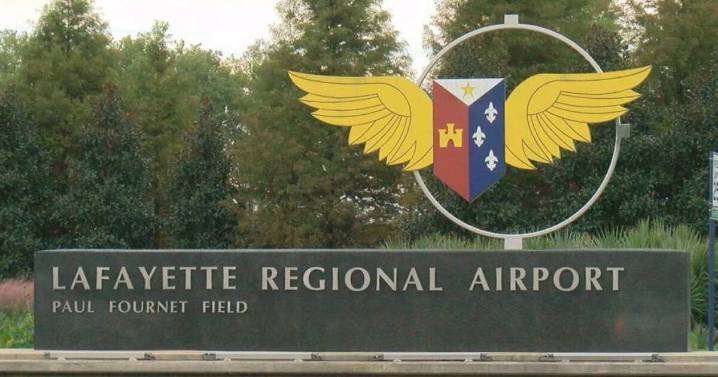 CNN: Flights cancelled due to shutdown; see what's happening locally