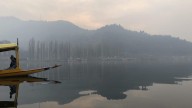 Winter descends upon J&K; Srinagar records season's first sub