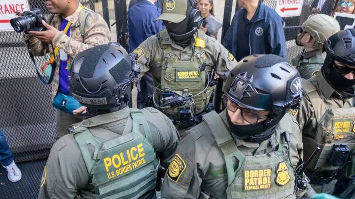 7th Circuit stays judge’s order restricting immigration agents’ use of riot control weapons