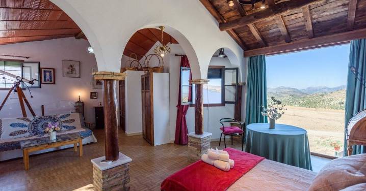 Dos escapadas por pueblos de Granada que se llenan de color este otoño y se cuelan entre las favoritas de Andalucía