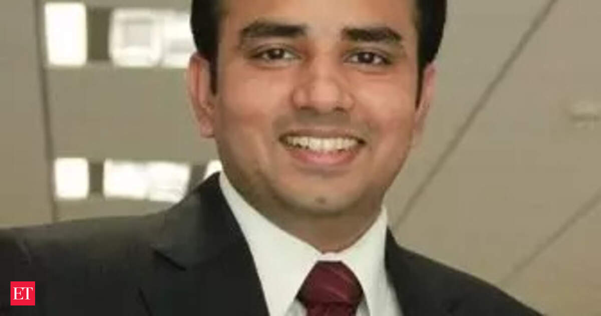 Bajaj’s investment arm hires CIO Jitendra Gohil from Kotak