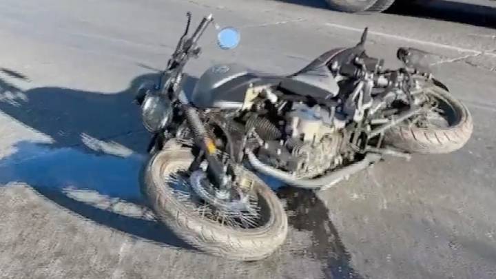 Motociclista resulta lesionado tras ser embestido por auto en LEA