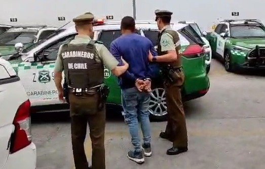 Detienen a un hombre por disparos injustificados en Viña del Mar: se le incautó un arma, municiones y drogas