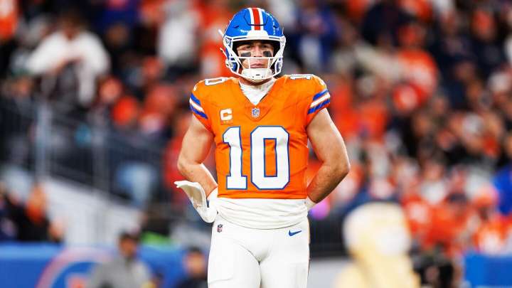 Broncos’ defense dominates in ugly win vs. Raiders