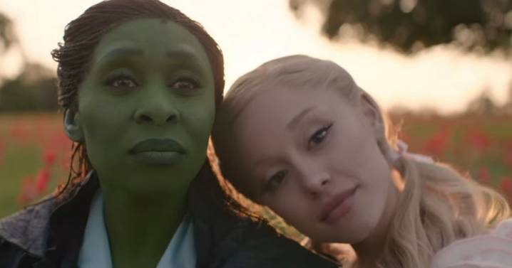 Wicked fans call out Ariana Grande's 'distracting' beauty blunder in blockbuster sequel
