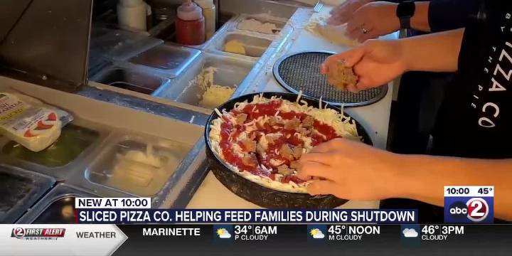 Waupaca County pizza shop offering free pizzas to FoodShare families during shutdown