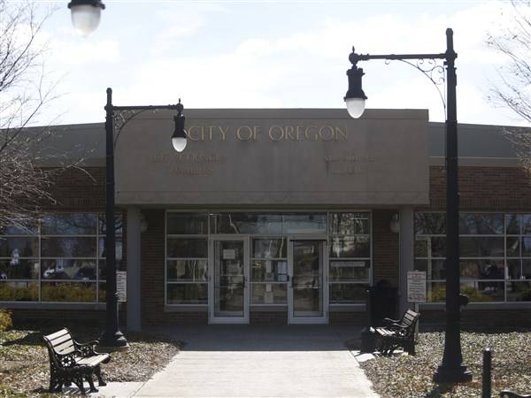 Raising revenue, squabbles on council, among issues facing Oregon, candidates say