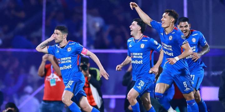 ¿Cómo terminó Cruz Azul en Liguilla las veces que derrotó a los otros 3 grandes, América, Pumas y Cruz Azul?