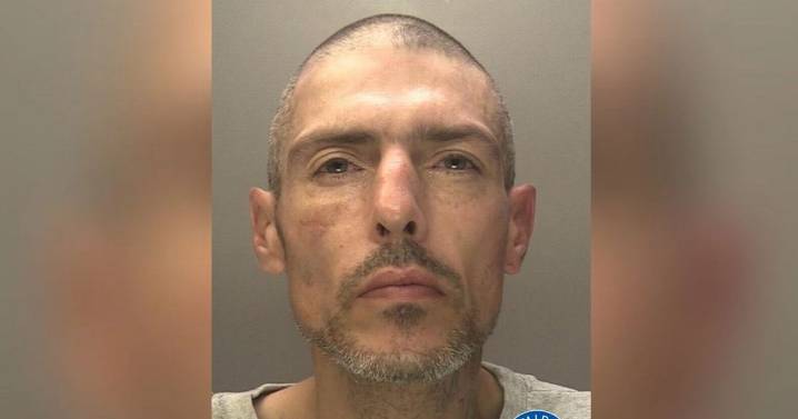 Mugshot of Coventry man recalled to jail as public urged to call 999