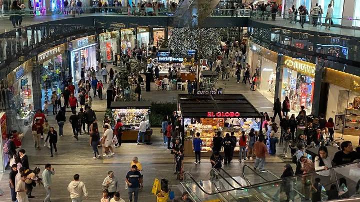 Buen Fin 2025: módulos de Profeco detectan cobro indebido de propinas y fallas en estacionamiento