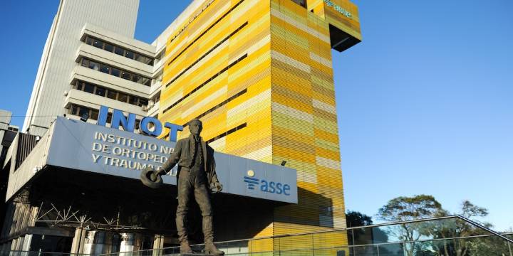 La foto de una mujer desnuda en una oficina pública de Uruguay reveló que un funcionario usaba el lugar para tener sexo