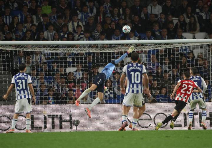 La explicación de los árbitros por el gol en fuera de juego del Athletic