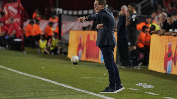 Central: cómo le fue a Holan en los partidos eliminatorios en el banco canalla