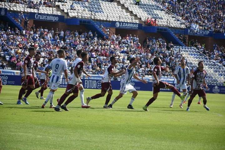 Recre y UCAM, duelo de necesitados por la zona alta