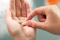 Tomar pastillas sin agua: el error común que puede dañar el esófago severamente