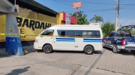 Atacan a balazos una combi del servicio público en Cuautla; hay un lesionado