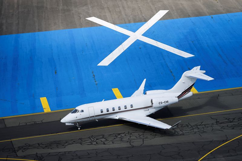 Bombardier quarterly revenues rise 11% on increased services, deliveries