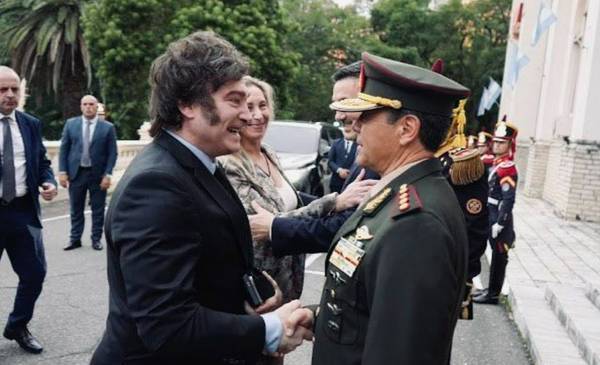 Milei se va a la guerra: entre el sueño de la consagración y la amenaza de default