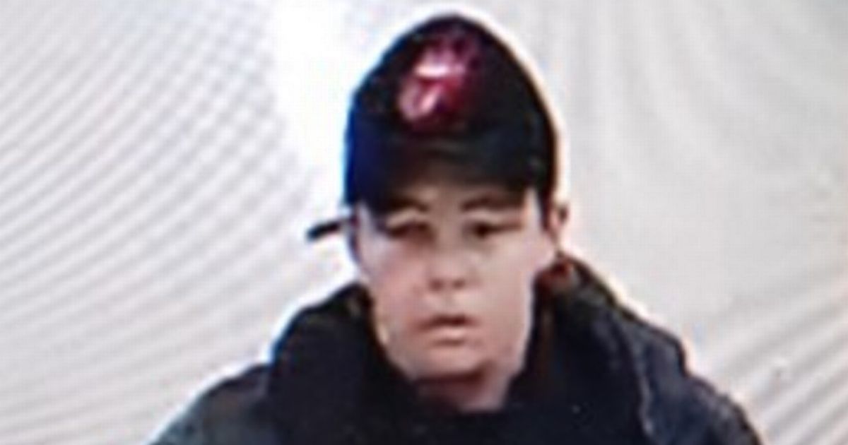 Morrisons staff threatened with knife as alcohol stolen in Walsall