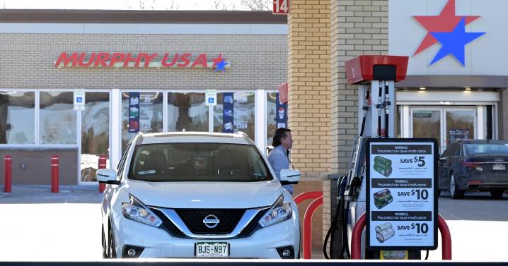 Gas prices drop below $2 in parts of Colorado ahead of Thanksgiving travel