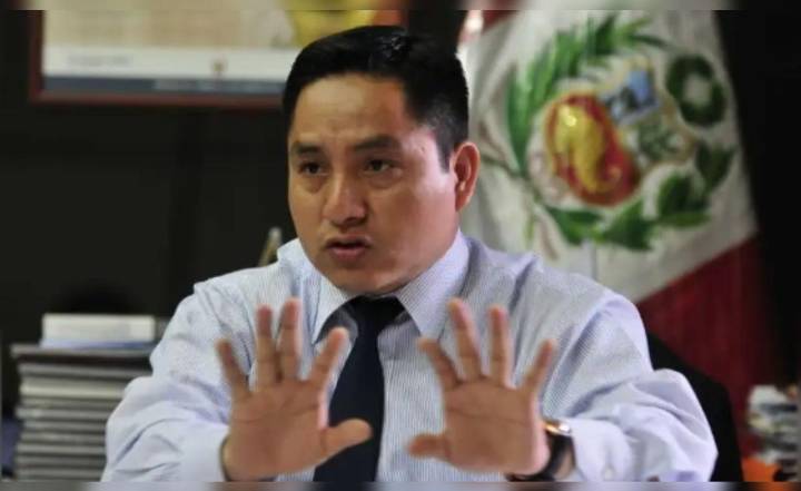 Condenan a exjuez Hugo Velásquez a 9 años y 2 meses de cárcel por el caso Cuellos Blancos