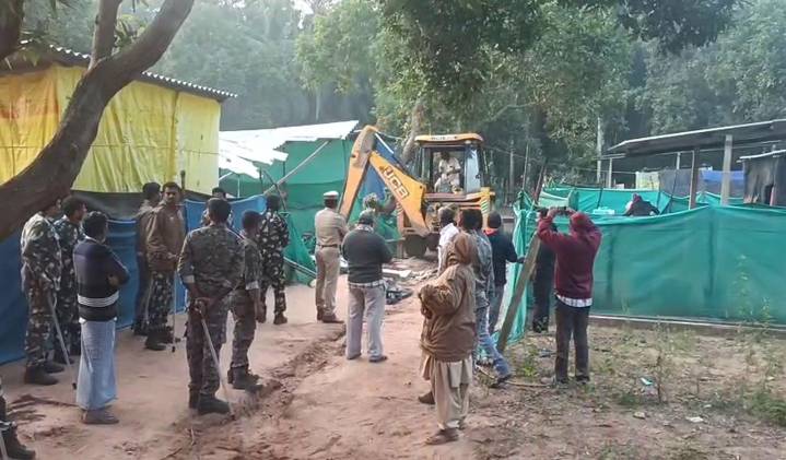 Over 200 houses demolished at Aswaraopet in Kothagudem