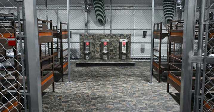 Miles de inmigrantes podrán salir bajo fianza tras fallo judicial en EE.UU.