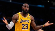 LeBron James no ha podido romper récord de temporadas consecutivas jugadas por “problema físico” de la edad, ¿de qué se trata?