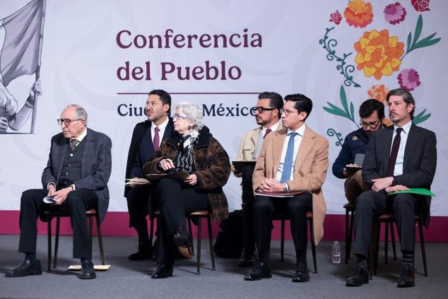 Por humanismo México mantiene asilo político a Betsy: Roberto Velasco