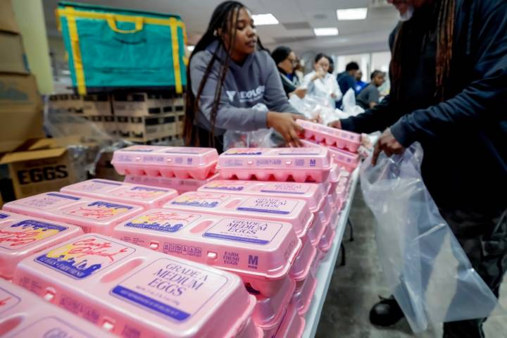 Gobernadora de Nueva York ordena la financiación para programa de cupones de alimentos