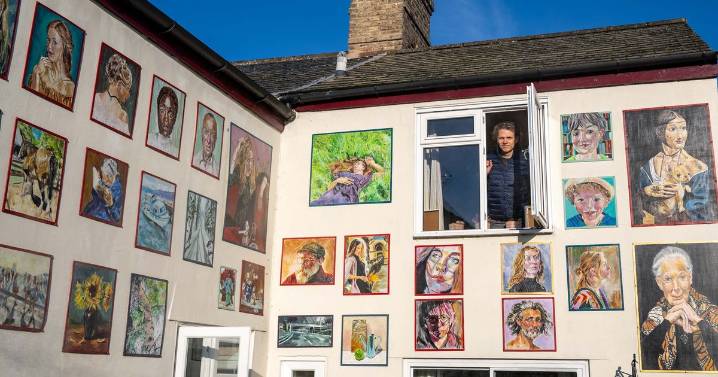 Pretty £450k cottage 'covered in faces' is loved by 'everyone'