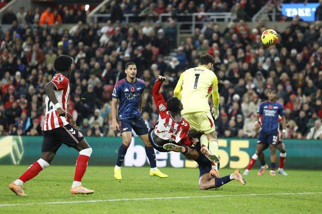 Brian Brobbey scores late as high-flying Sunderland hold leaders Arsenal to draw