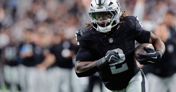 Surging Broncos look to keep their winning streak alive against the reeling Raiders