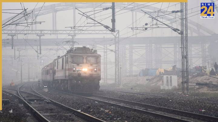 Travel Alert! 16 trains cancelled across northern India this winter due to fog