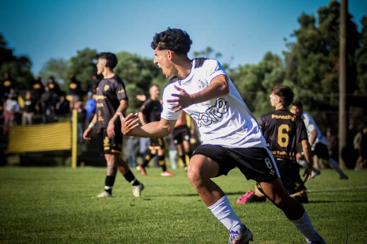 Atlético pegó de movida y tuvo su desquite