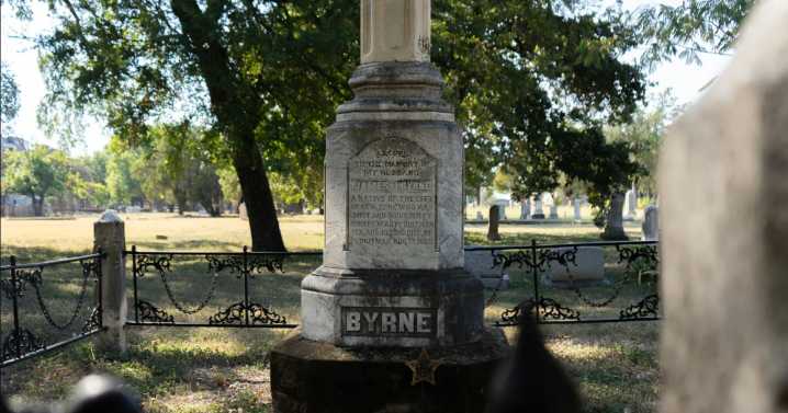 Volunteers lead revitalization of Fort Worth’s oldest cemetery as historic site turns 175