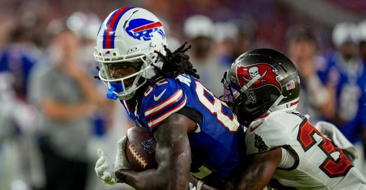 Buffalo Bills shuffle practice squad after quiet trade deadline