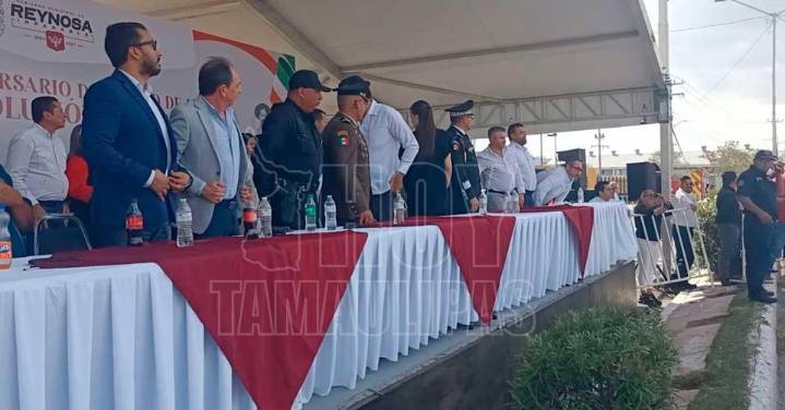 ‘Makito’ huye del colectivo de búsquedas durante desfile revolucionario en Reynosa