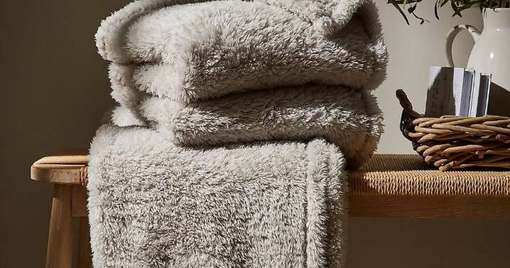 'Fluffy and warm' Dunelm teddy throw blanket feels like 'a big hug'